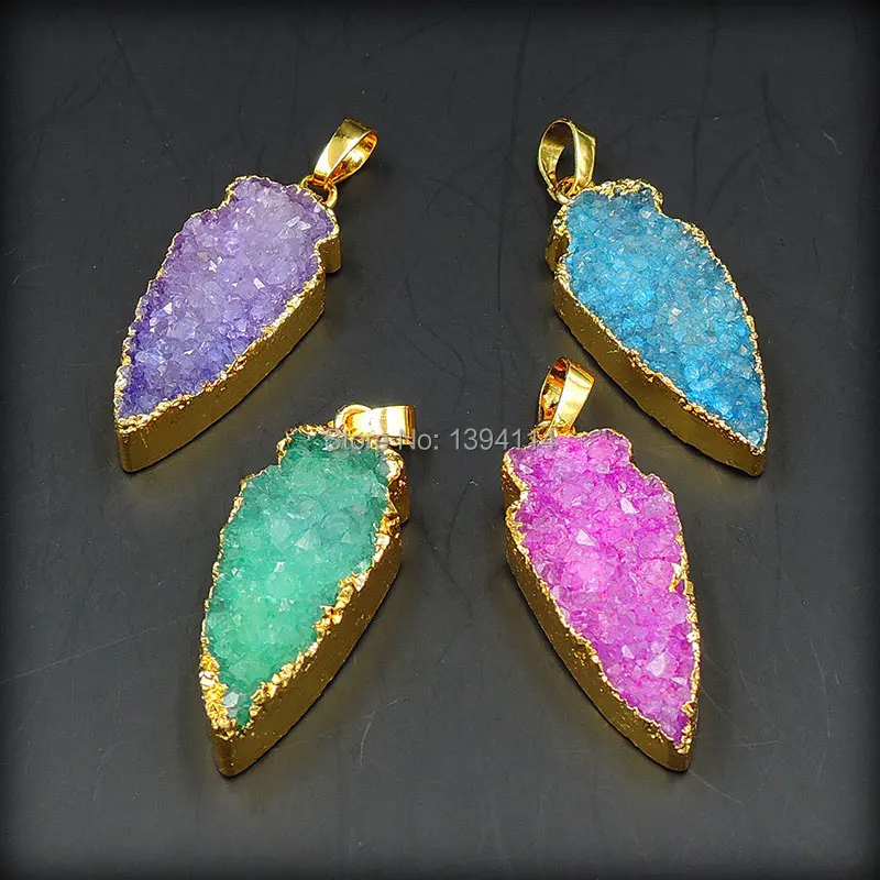 

Mixed Colors Crystal Druzy Arrow Pendant Of Inlaying Setting Gold Plated Approx 40*15mm