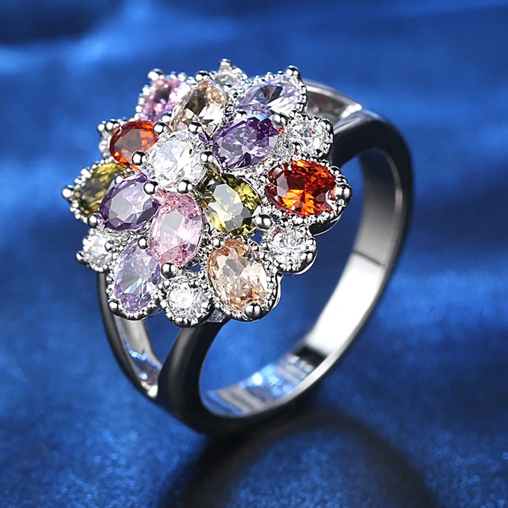 

Silikolove 1pcs New Trend Color Zircon Ring Creative Vintage Lady Multicolor Flower Ring Icing Flower engagement Anillo