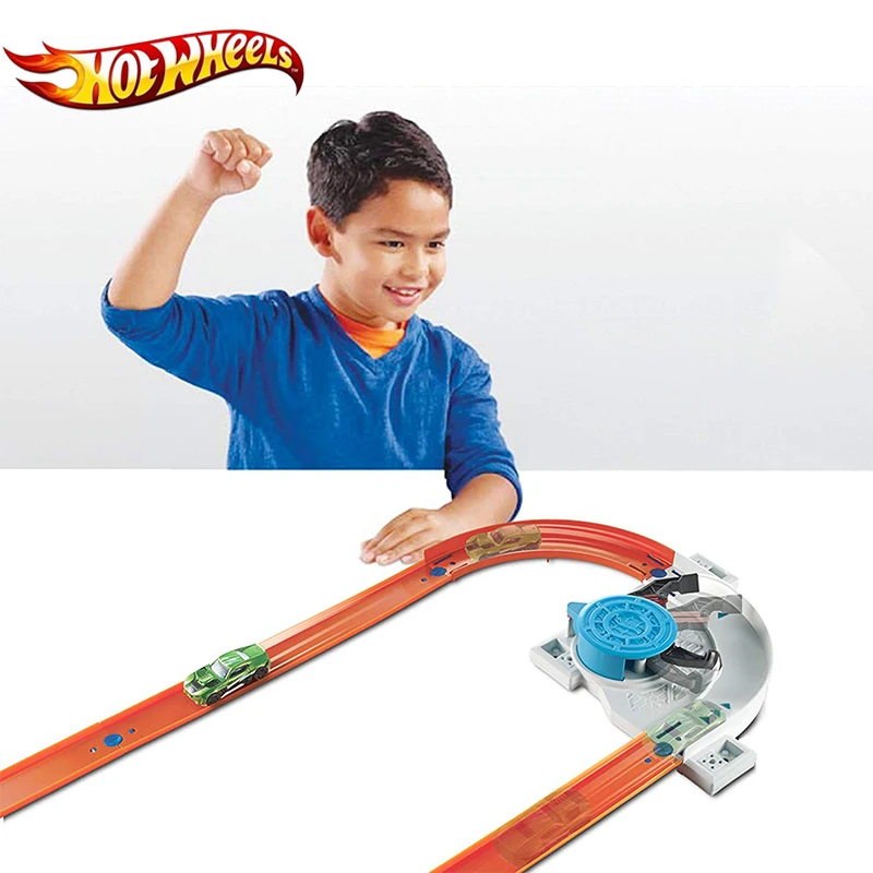 Hotwheels Track Builder необходимый трек пакет и автомобиль ассортимент 3 в 1 Строительная