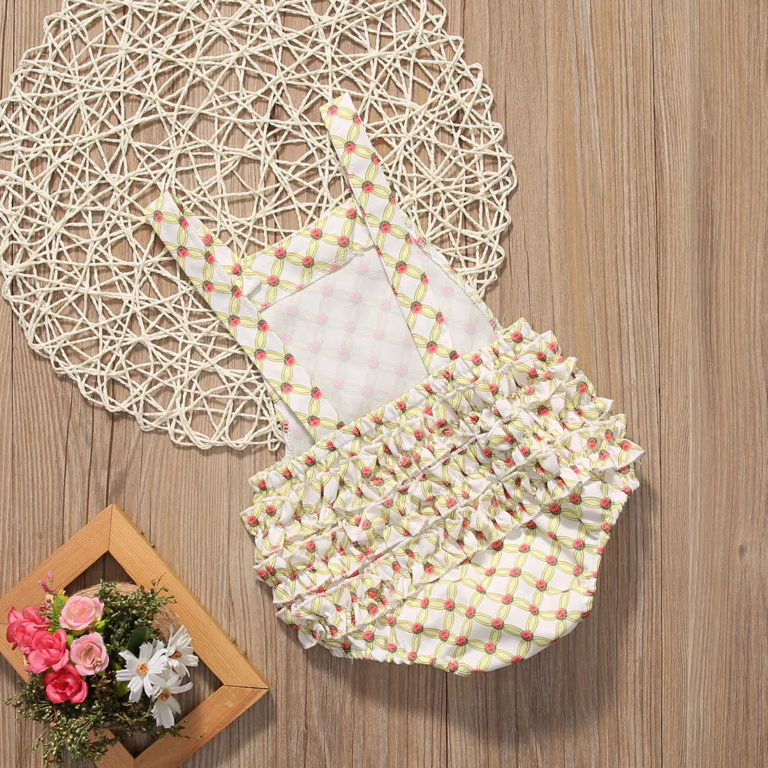 Новинка 2017 Одежда для новорожденных девочек кружевной комбинезон с оборками