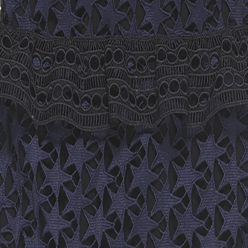 Женское кружевное платье с длинным рукавом голубое ажурное винтажное белое