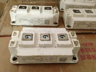 

SKM400GB12T4