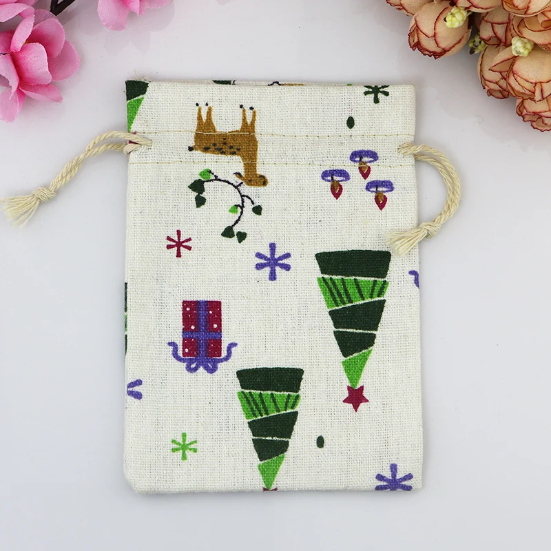 

10*14cm 10pcs Christmas Pattern Cotton Bags Candy Gift bag Drawable Jewelry Bag Pouches Favor Charms Bracelet Packaging Bags