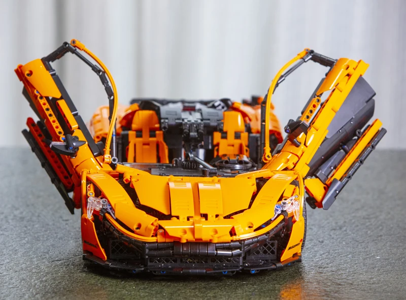 В наличии 20087 техника серии MOC-16915 Оранжевый Супер гоночный автомобиль модель