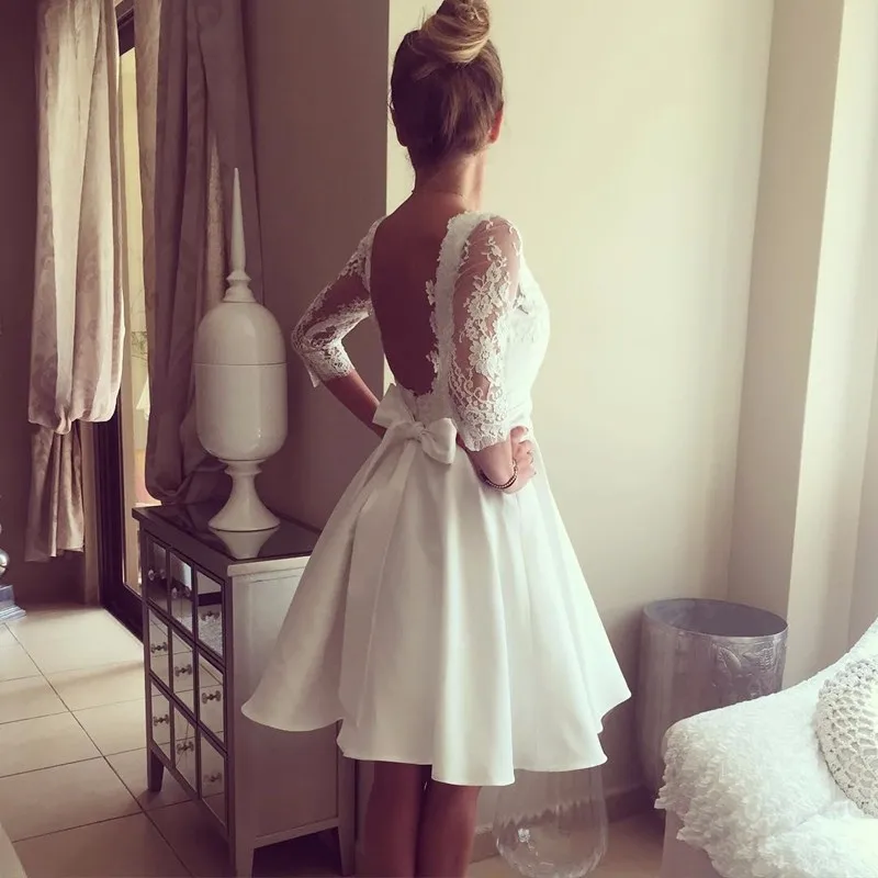 А силуэта из кружева с вырезом на шее низким спине короткое платье для вечеринок