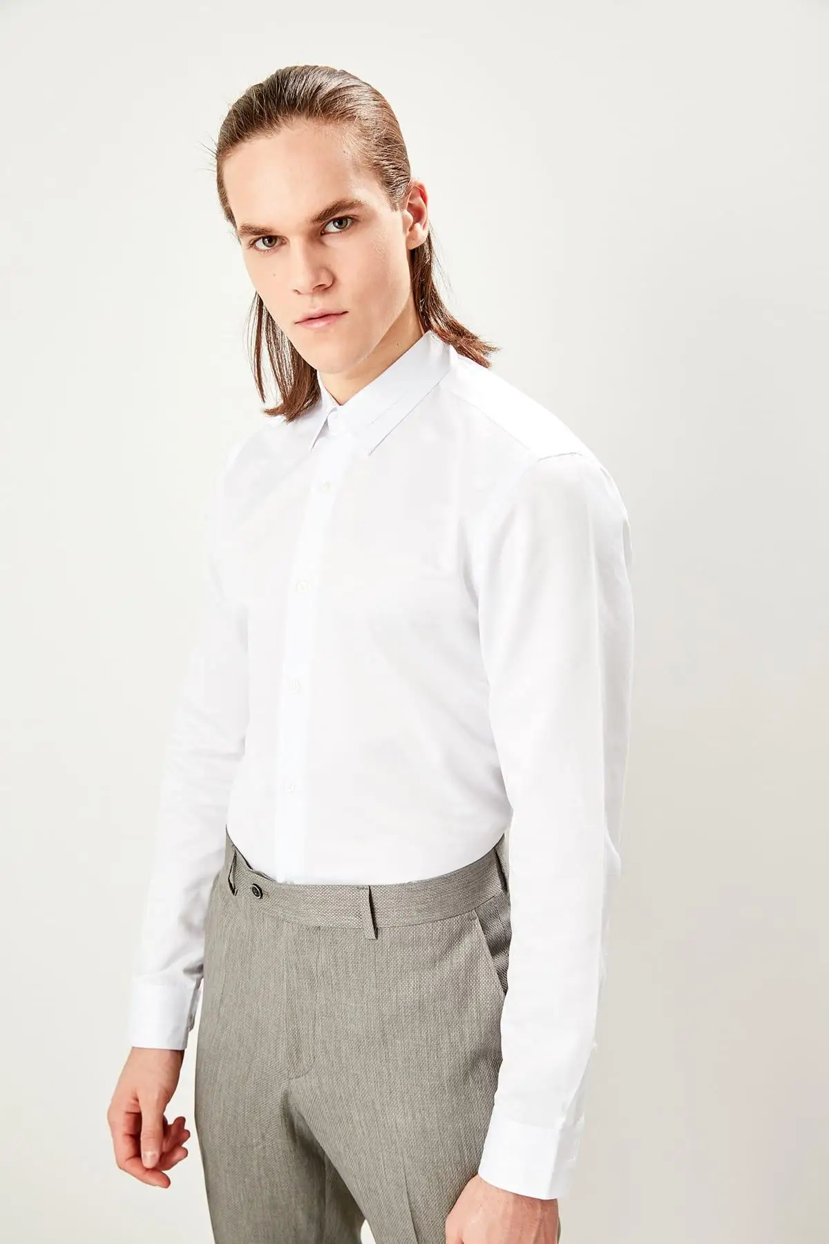 Trendyol белый мужской атласной ткани Смарт Slim Fit рубашки для жениха выпускного