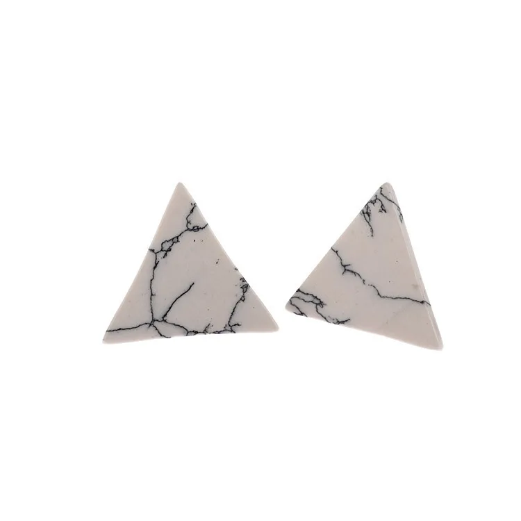 Новые простые треугольные мраморные маленькие серьги гвоздики в стиле панк
