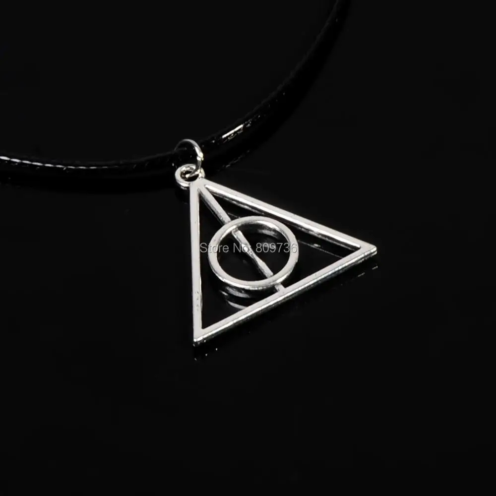 Винтажное кожаное ожерелье с подвеской в форме крыльев и слона винтажное виде