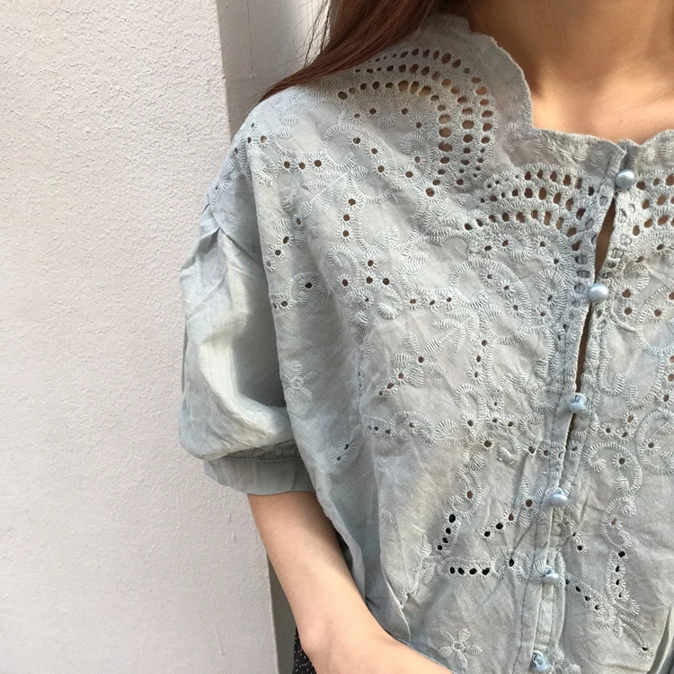 Женская Однотонная рубашка Camicia белая однотонная с вырезом квадратным и пышными