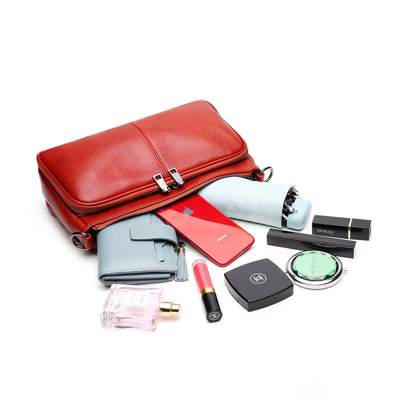 Модная брендовая женская сумка в сдержанном стиле из натуральной кожи с