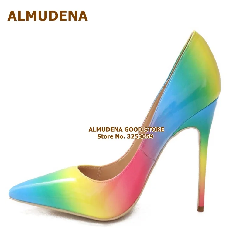 Новое поступление туфли-лодочки ALMUDENA из лакированной кожи в радужную полоску с