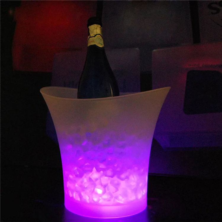 Фото Световой шампанское ведро льда бочонок вина бар посвященный регулировать