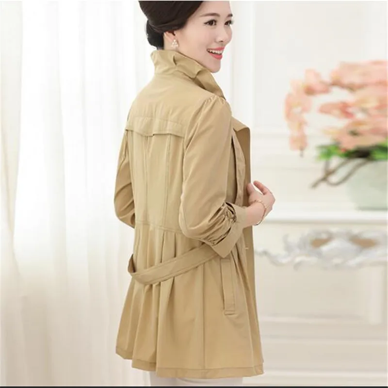 

Spring Autumn 2017 Middle-aged Fashion Big Yards Women Elegant Coat Pure Color Lapels High-end Medium Long Sweet Slim CoatQ479