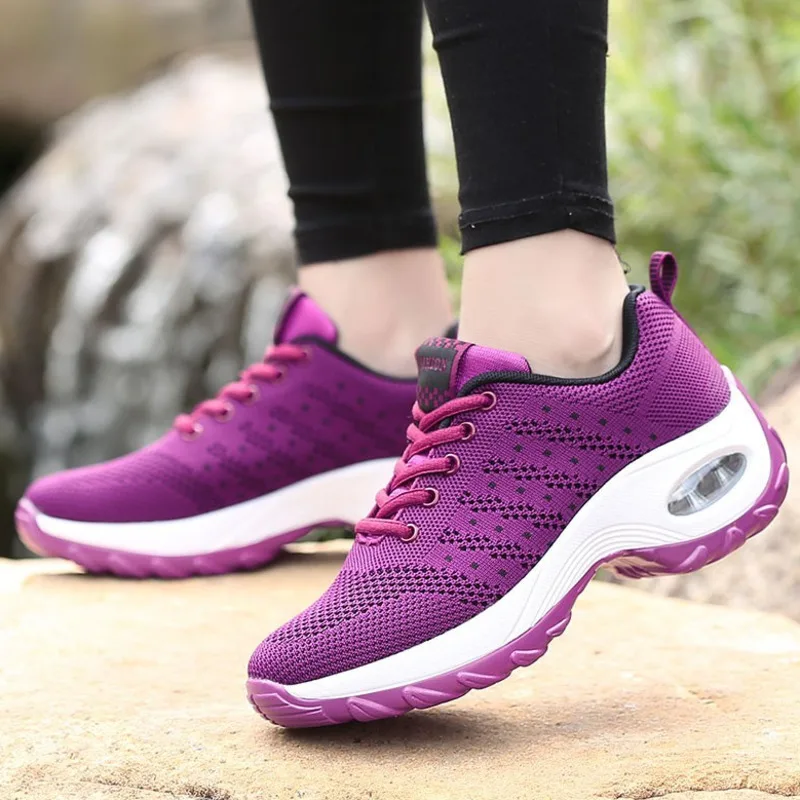 Женские спортивные кроссовки на толстой подошве женские для бега с воздушной
