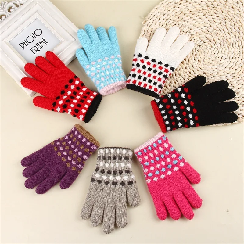 Зимние теплые детские перчатки вязаные растягивающиеся варежки для девочек с