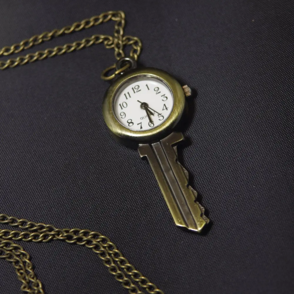 2017 key watch with chain shipping hot sale new men women lady Antique Pocket Watch Necklace bronze Door design wp349 | Украшения и