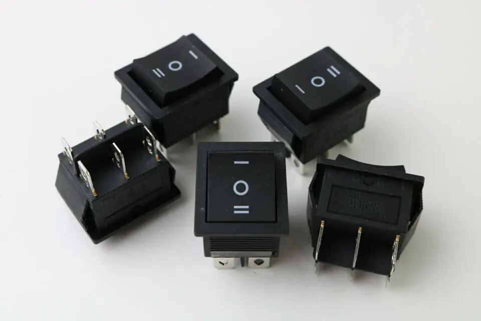 

Rectangular Latching Rocker Switch 3 Position ON-OFF-ON 6 Pins Black 15A 250V AC / 20A 125V AC Self locking KCD4