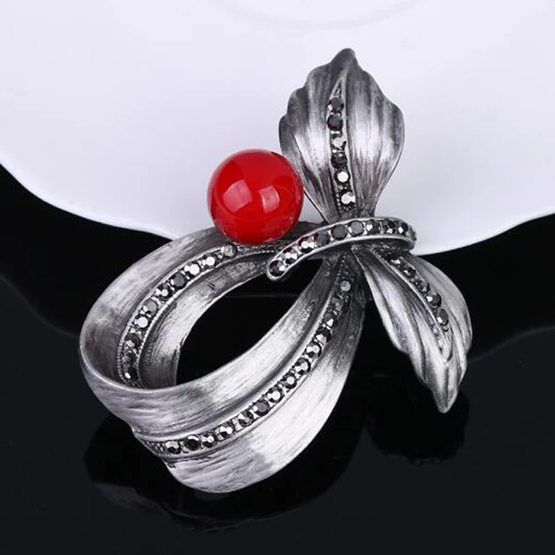 

Unique Design Vintage Imitation Pearls Bow knot Brooches Pins Party Scarf Clip High Quality Brooch for Dress Accessories XZ218