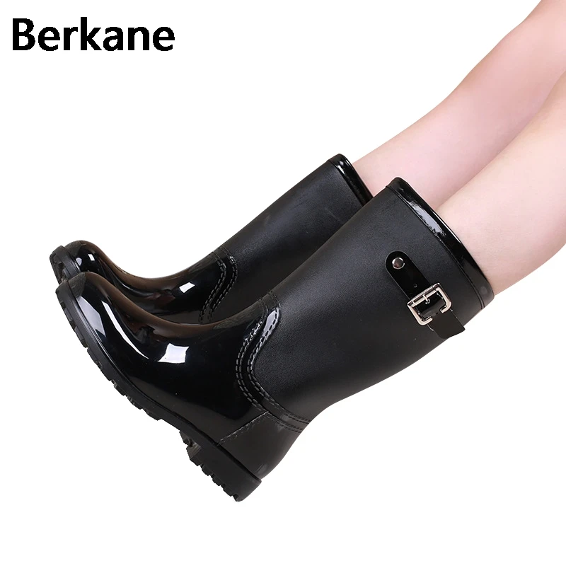 Женские Водонепроницаемые резиновые сапоги Красного цвета дышащие однотонные с