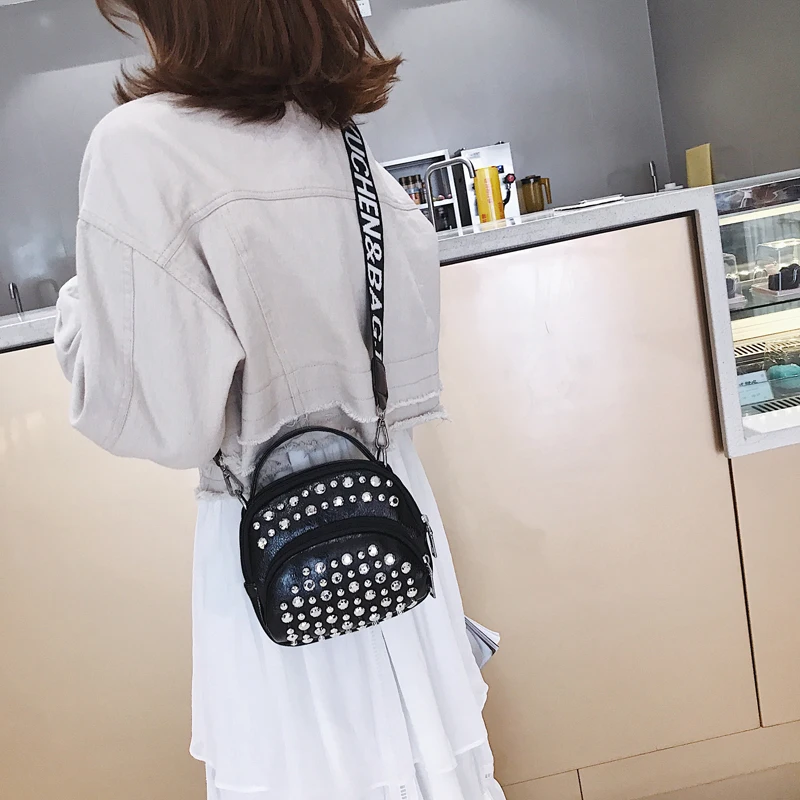 Сумки для женщин 2019 новая кожаная сумка на плечо мини женская модная с заклепками