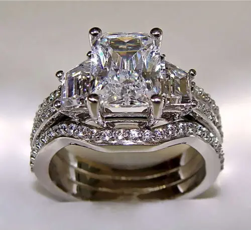 Кольцо обручальное цельнокроеное с фианитами 5 карат А 10 карат|victoria wieck|ring setwedding
