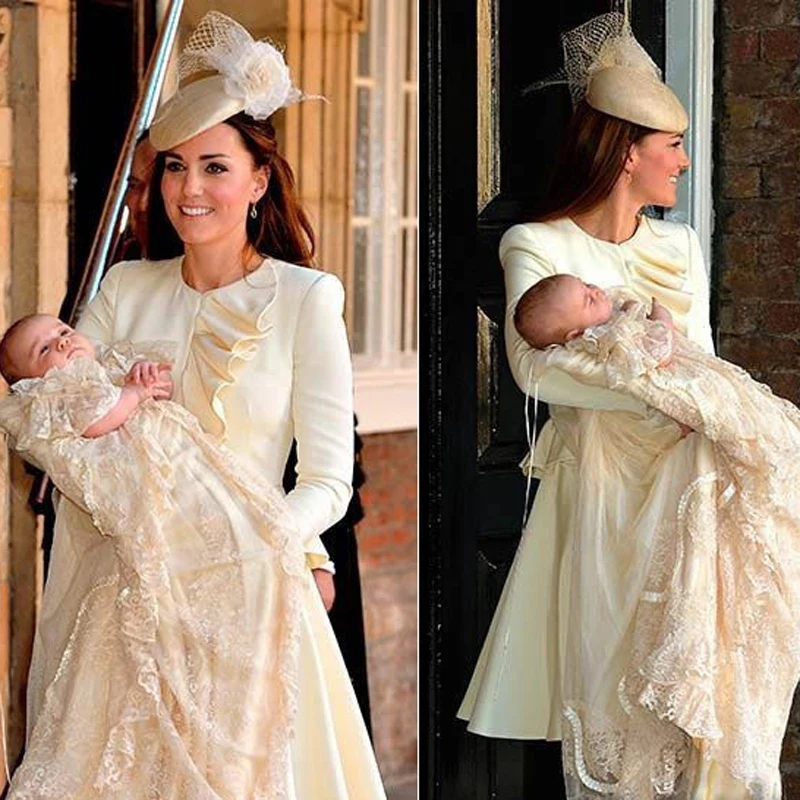

Baby Dresses Famous Prince Long Sleeves Christening Dresses with Beautiful Tiered Champagne Lace Unique Baby Christening Gowns