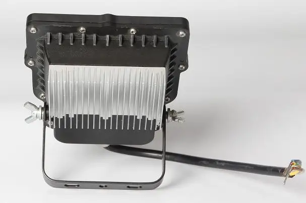 Бесплатная доставка IP65 10 Вт 20 30 50 70 90lm/w 100-240vac новая модель LED прожектор для навеса