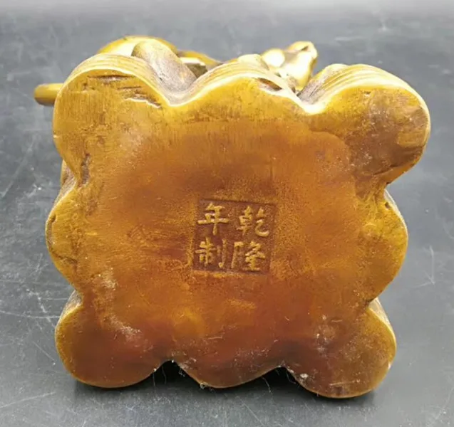 

Chinese archaize collection twelve Zodiac Brass Wealth mouse Statue
