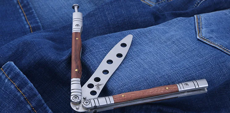 CS GO balisong игрушки с деревянной ручной складной бабочкой kinves модель для мальчиков |