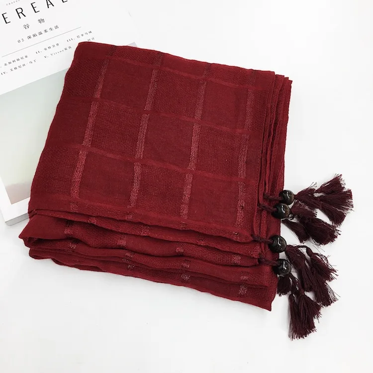 Кисти в этническом стиле с цветочной вышивкой квадратный клетчатый шарф из