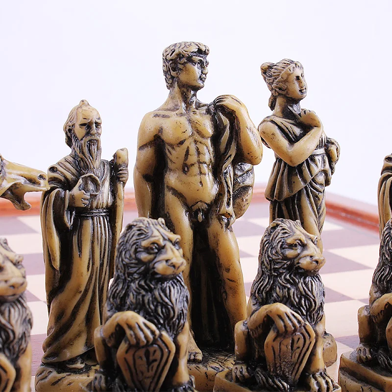 

Foreign trade new high-end chess antique Roman chess piece + leather board game