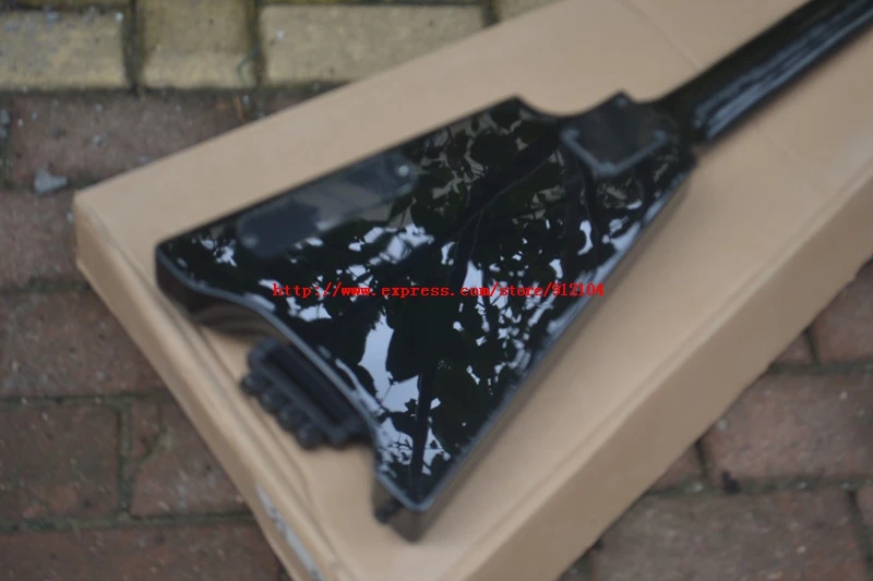 4 струны безголовая электрическая бас гитара в черном цвете с липой тела