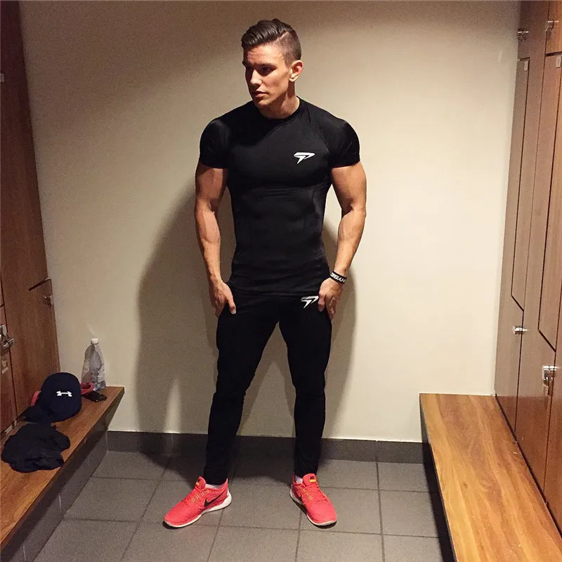 Для мужчин, Цвет Slim Fit Гибкая Экипаж шеи короткий рукав Training футболки для бега спортивный Фитнес рубашки Прямая