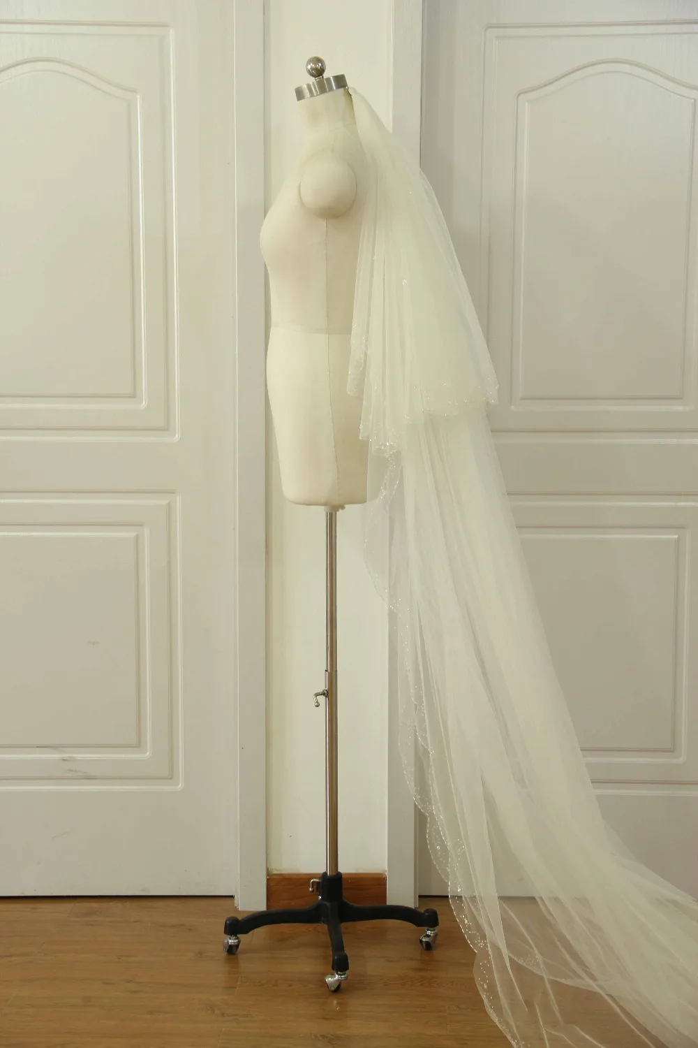 

Two-storey Cathedral Handmade Wedding veil Bride veil