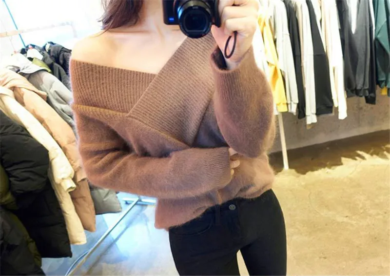 Sexy Cold Shoulder Halter Knitted Sweaters Women Casual Streetwear Beige Pullover Autumn Winter jumpers 2018 | Женская одежда