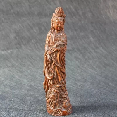 

Аксессуары и различные антикварные украшения с изображением дракона Гуаньинь.