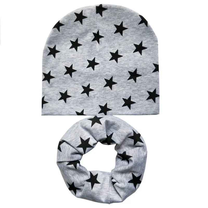 Grey stars Модные шапки для маленьких мальчиков и девочек, красивый набор шапки и шарфа в горошек с сердечком и звездами для младенцев, комплект из 2 предметов, Детская шляпа детская шапочка для 0-12 лет - Цвет: Grey stars