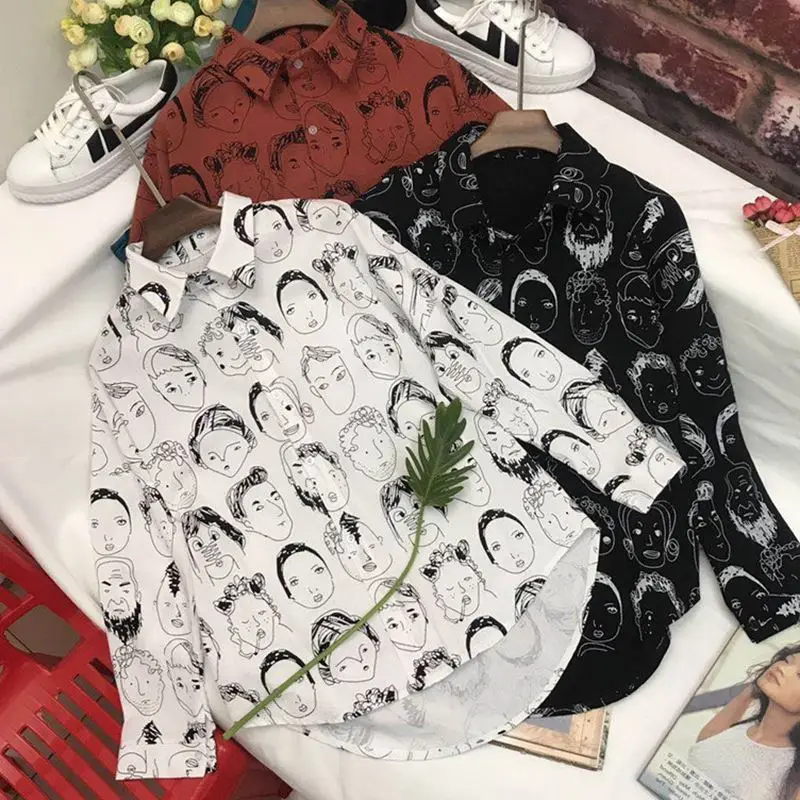 Black and white print Single-breasted new cartoon long-sleeved woman on top Spring blouse |