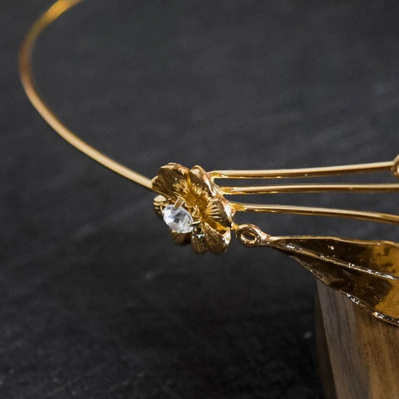 Новинка серьги в стиле ретро с листьями и золотыми цветами ручной работы виде