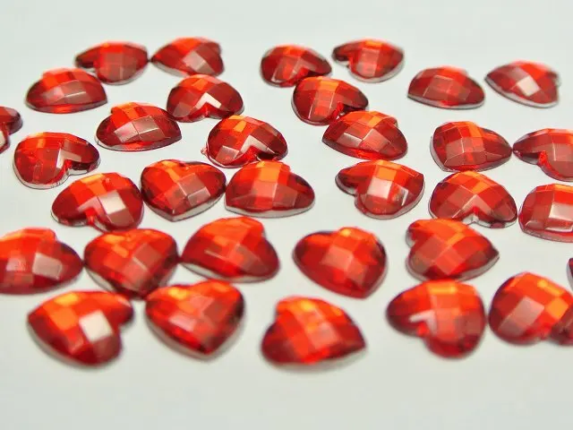 Акриловые граненые сердечки разных цветов без отверстий 12 мм х 100 шт. аксессуары