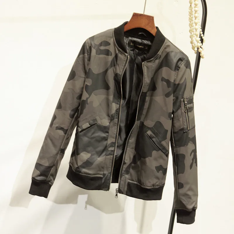 Новая осенне-зимняя женская камуфляжная куртка из искусственной кожи с длинными