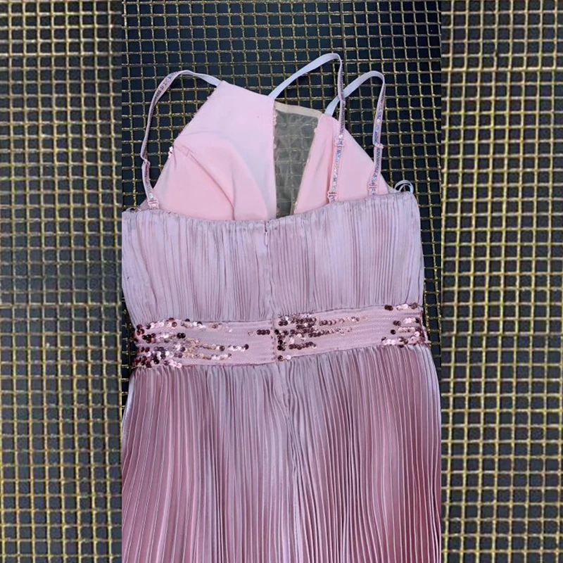 Женское длинное платье с блестками розовое вечернее макси без рукавов