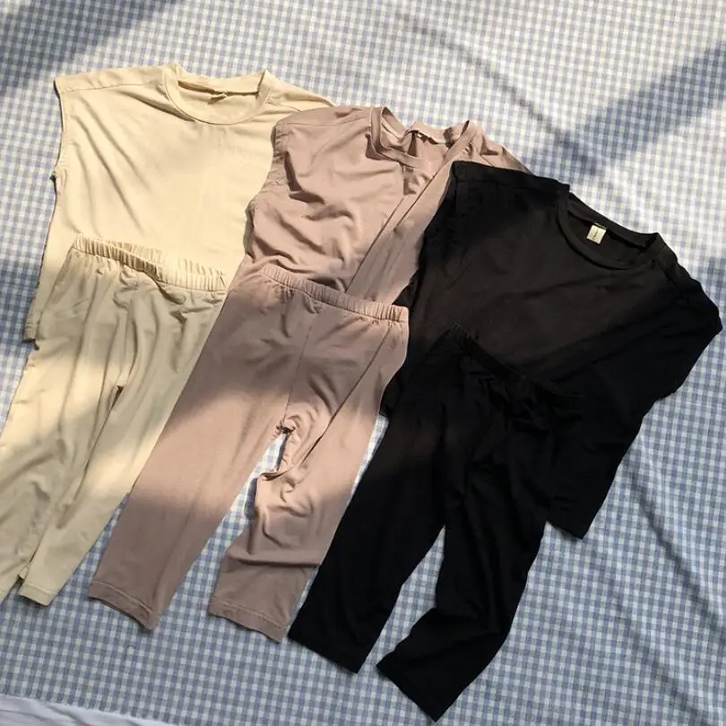 Пижама для мальчиков на весну и осень Однотонная футболка + штаны комплект из 2