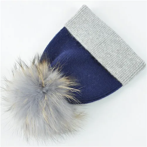 Navy and grey M Женская Весенняя шапка с большими помпонами из меха енота, полосатая шапка, элегантная шерстяная вязаная женская кашемировая шапка - Цвет: Navy and grey M