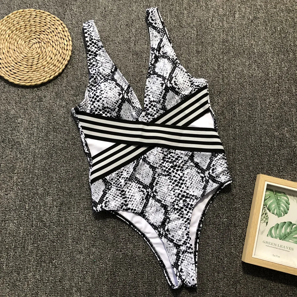 Сексуальный цельный бикини стринги 2019 в полоску купальник пуш-ап женский