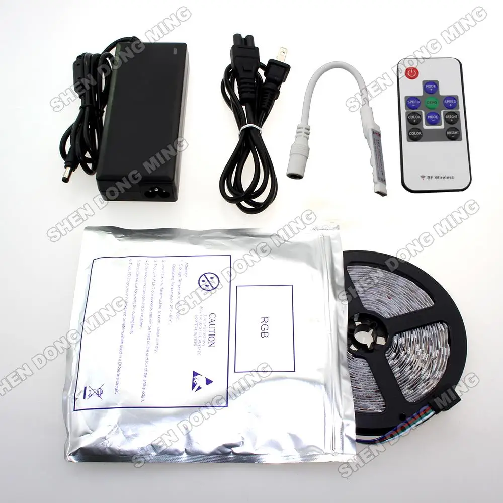 Набор светодиодных лент изменяющихся цветов RGB 60 светодиодов/м 5050 SMD гибкое