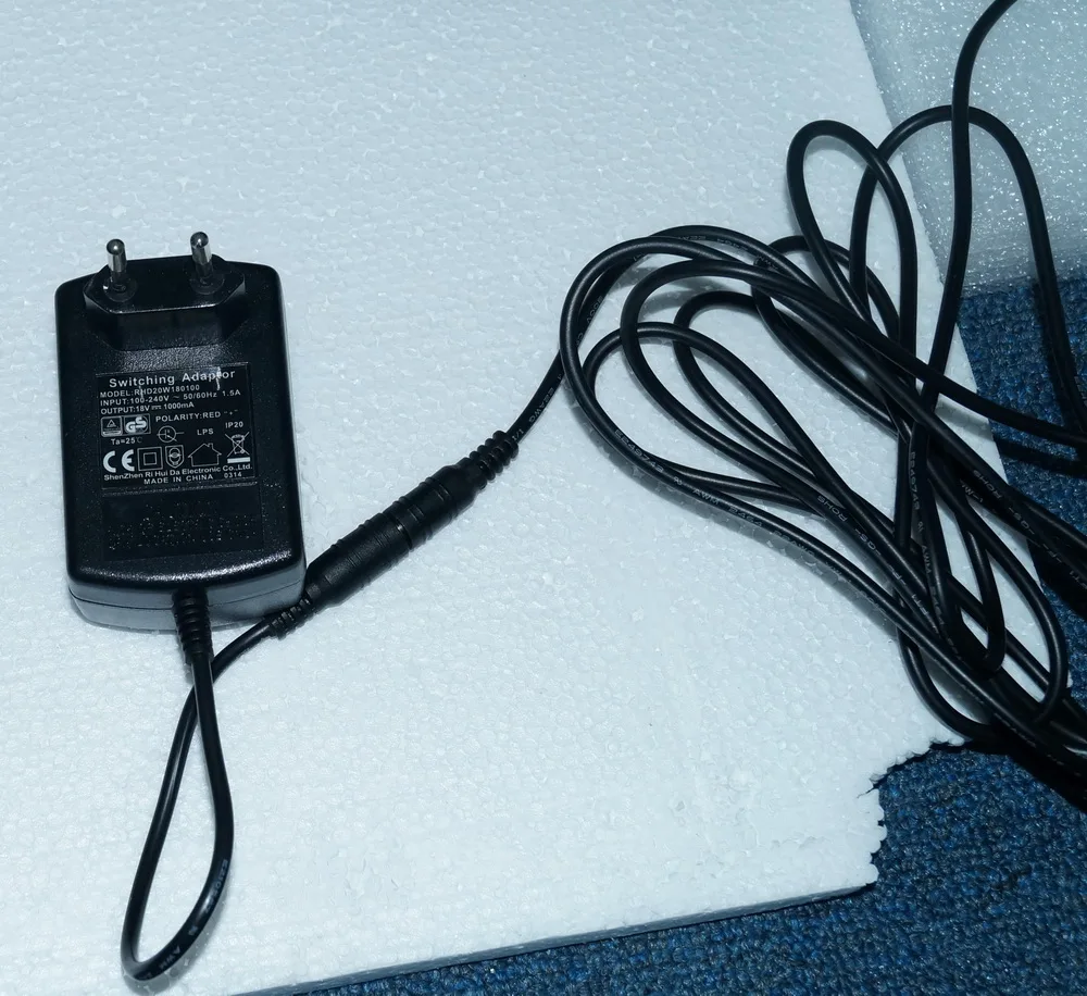 Бесщеточный вытяжной вентилятор на солнечной батарее 12 Вт с зарядным