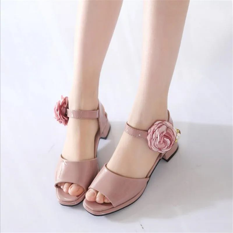 Сандалии для девочек с жемчужинами и цветами летняя детская обувь вечерние