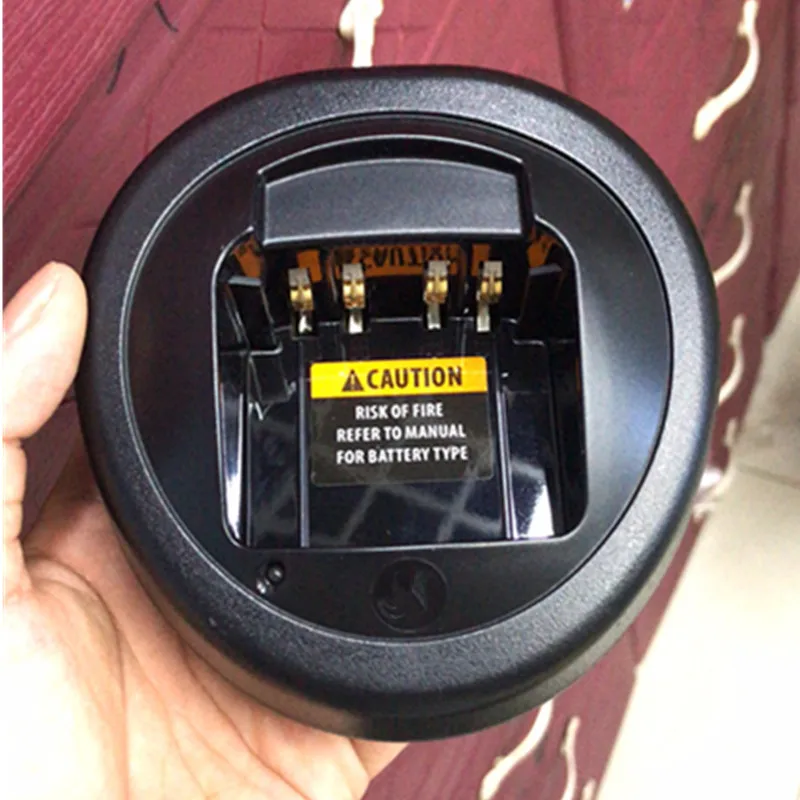 Единственный настольная База зарядное устройство для Motorola DP4600 DP4401 DP4800 DGP8550 DGP5050 P6600 P8660 XPR7550 DGP8050 и т. д. иди и болтай walkie talkie