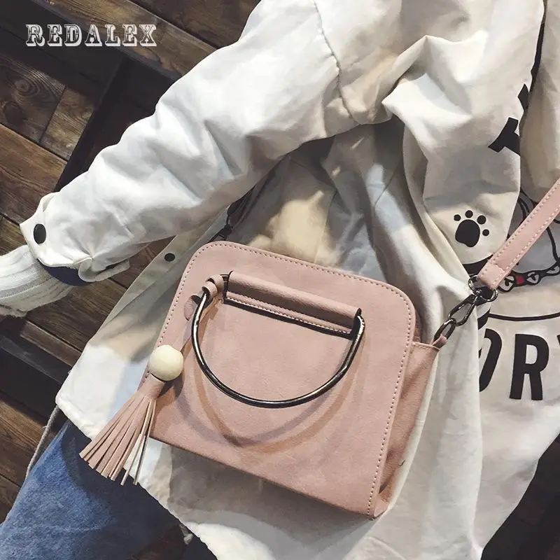 Прилив склонны сумка стягивается кисточкой оболочек с женская через плечо |